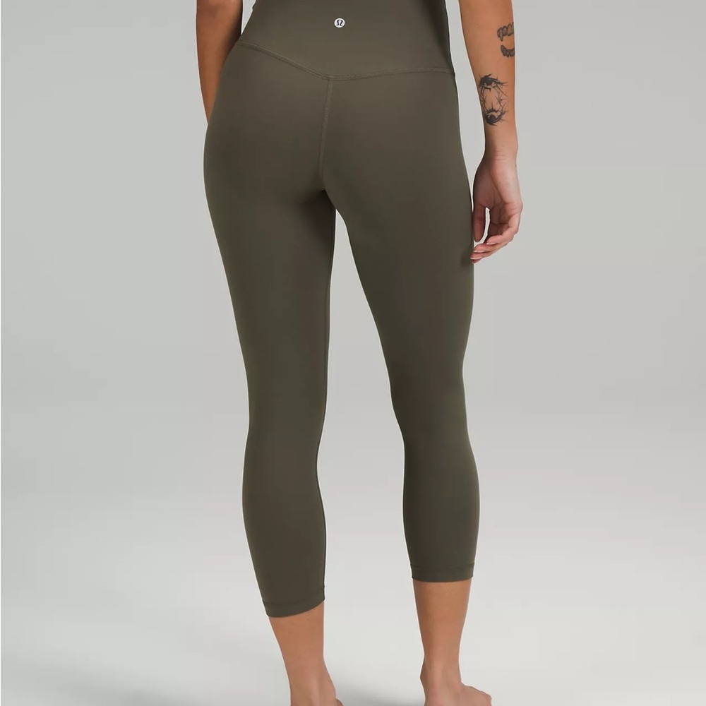 Lululemon Align High-Rise Leggings
Size 4 • Olive Green • Excellent Condition